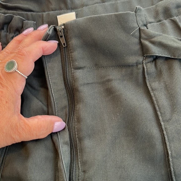 Gorgeous pair of ladies shorts, Size 14 EUC - Picture 4 of 12